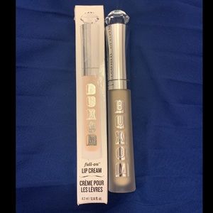 Buxom gin fizz full on lip creme